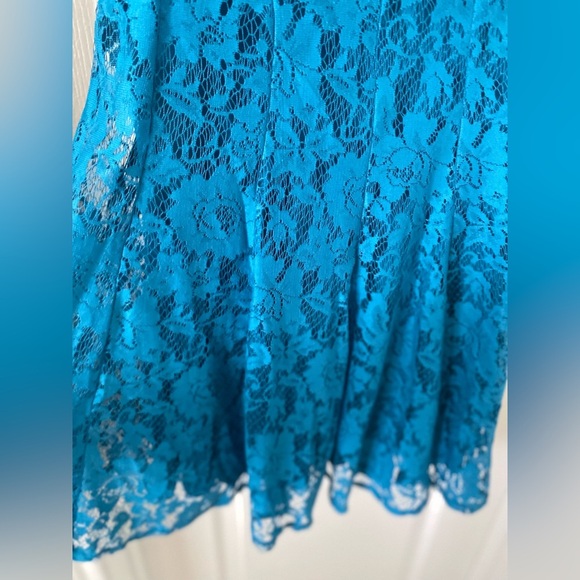Blue Lace Short Sleeve Dress Size-8P - Picture 5 of 8